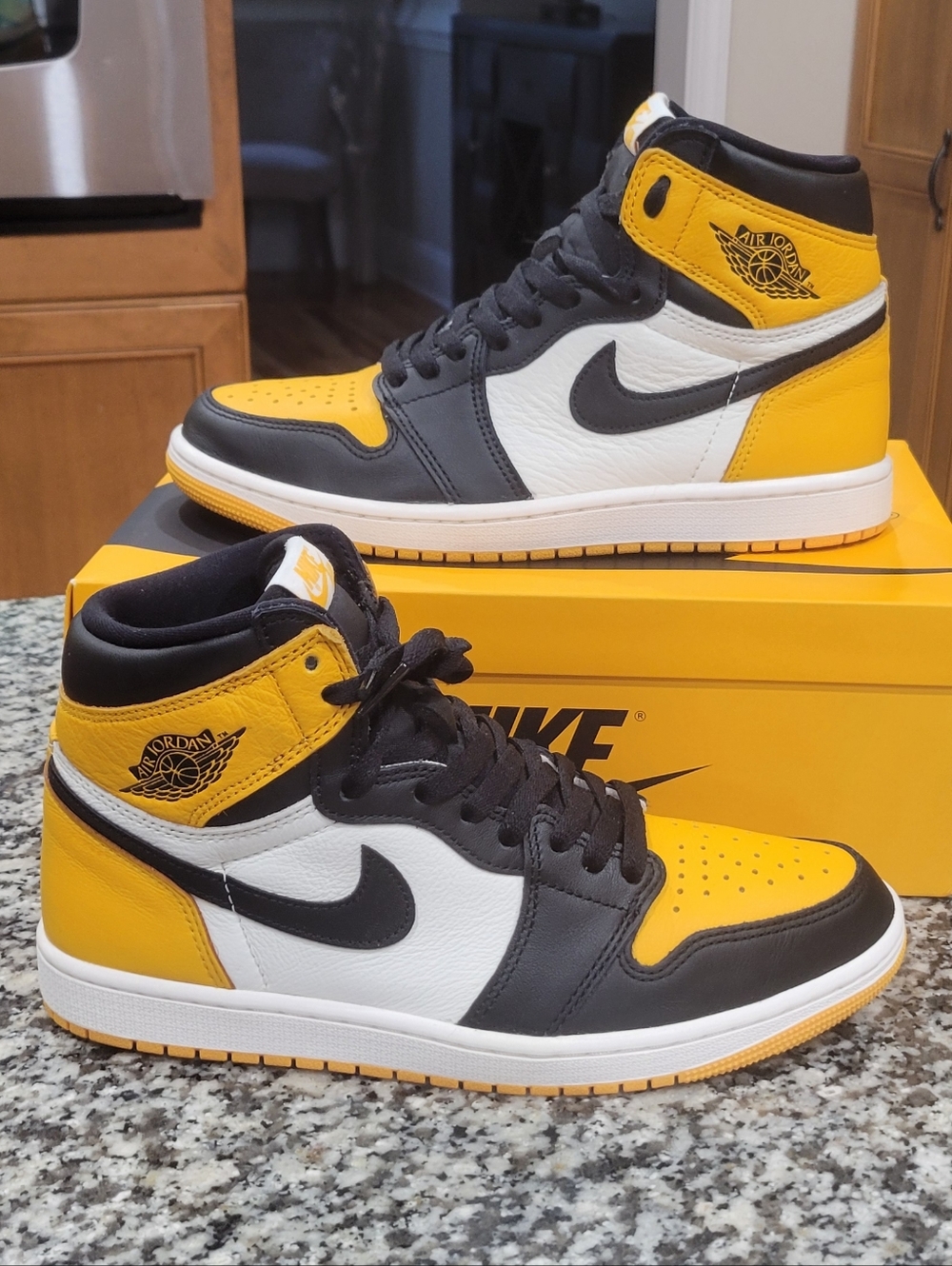 Jordan 1 Retro High OG 'Taxi'